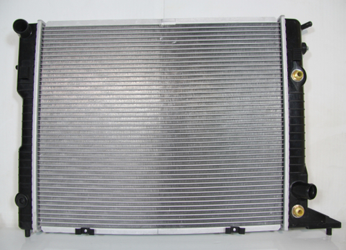 Радиатор охлаждения Opel Omega A