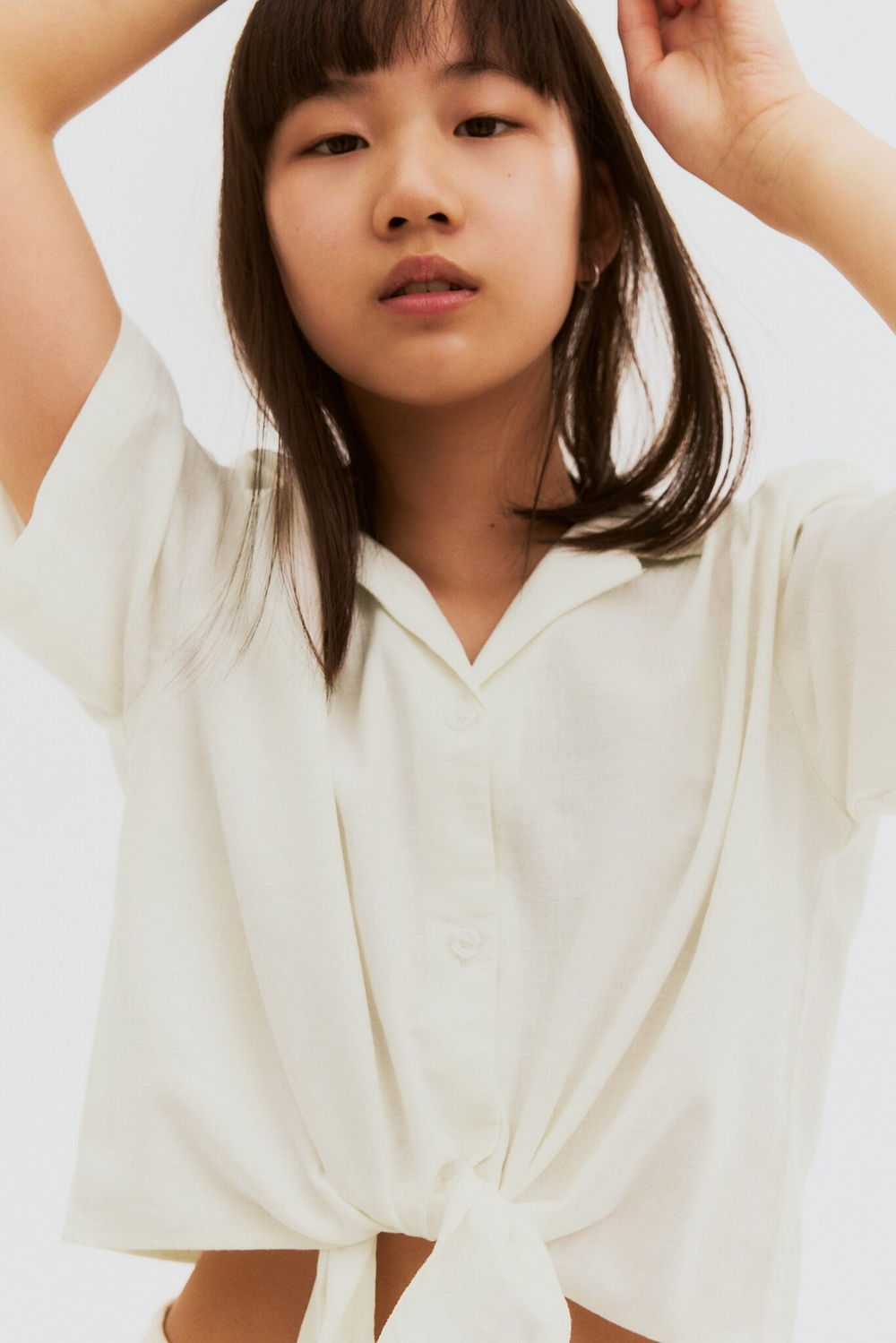 H&M Рубашка укороченная с узлом, белый