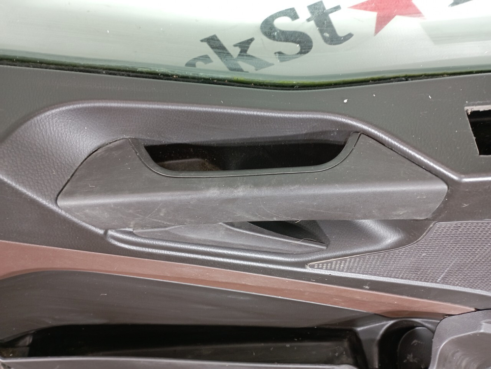 Дверь левая 2022г.