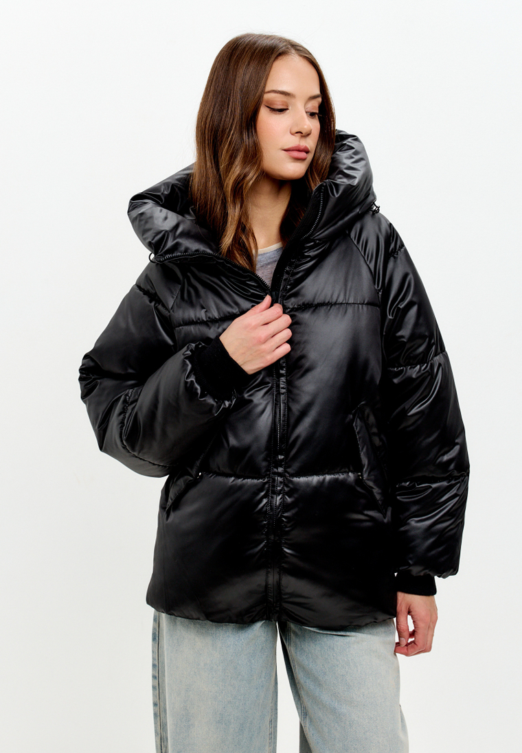 Пуховик с капюшоном свободного силуэта