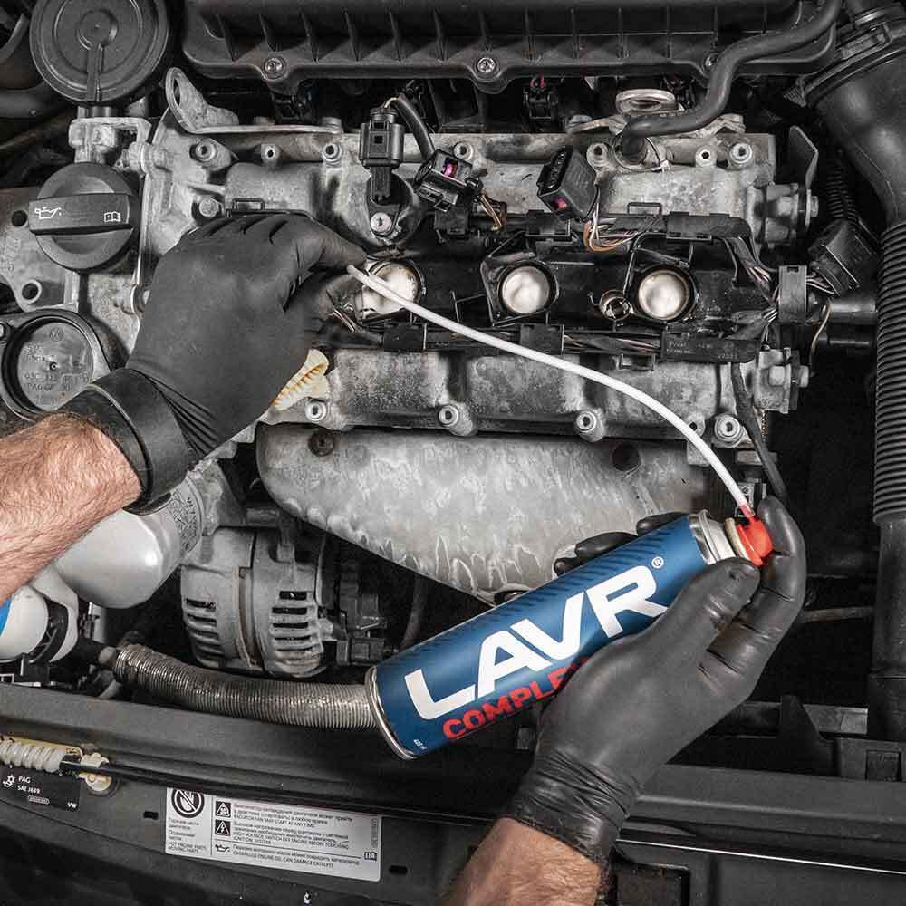 РАСКОКСОВКА ДВИГАТЕЛЯ ПЕННАЯ LAVR COMPLEX FOAM ENGINE CARBON CLEANER 400МЛ