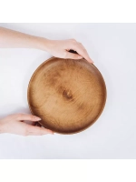 Плоская тарелка из дерева сибирский кедр