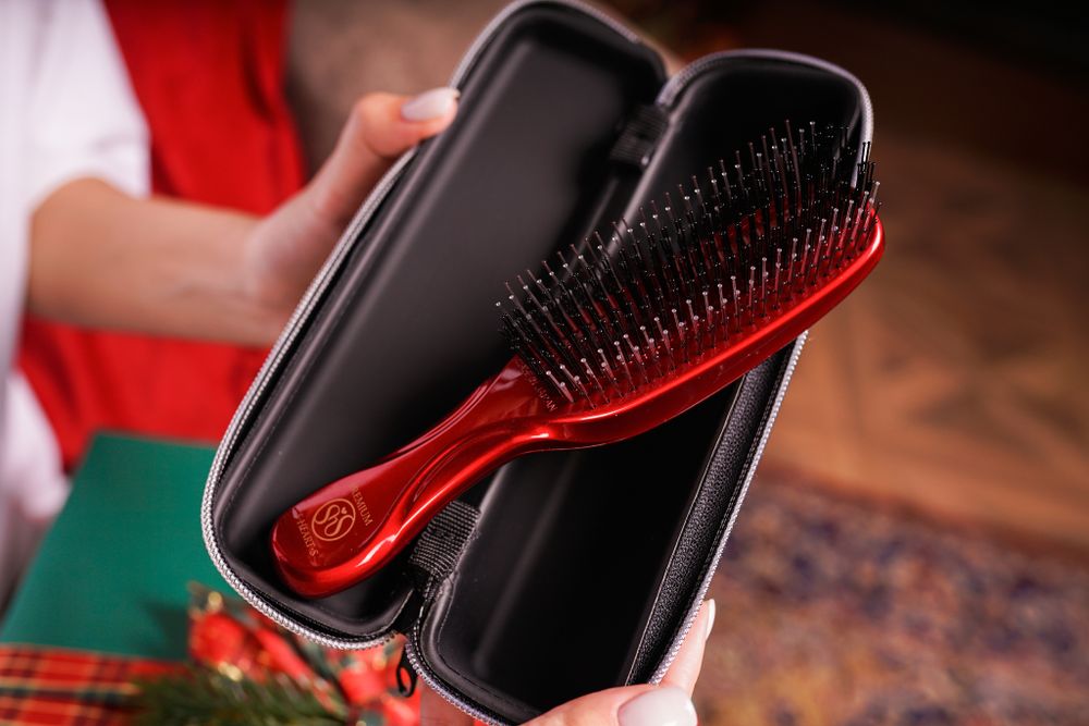 S-HEART-S Подарочный набор с расческой PREMIUM и чехлом (красный)