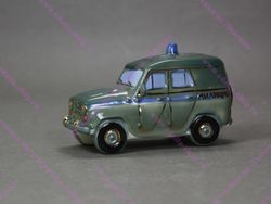 Фарфоровая ёлочная игрушка Козлик