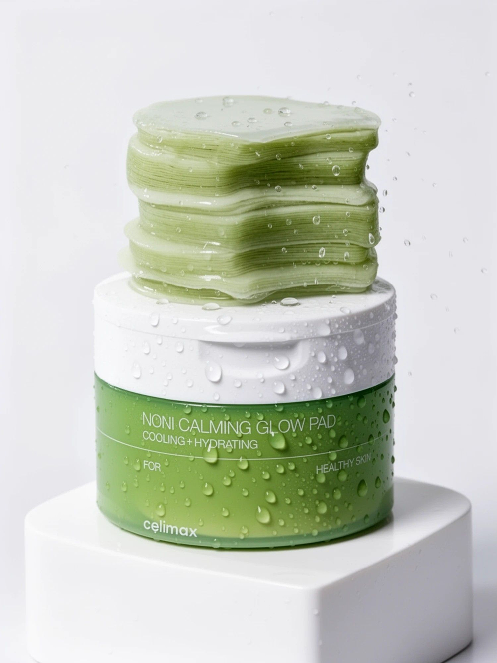 Celimax Успокаивающие тонер-пэды с экстрактом нони The Real Noni Calming Glow Pad 50 шт