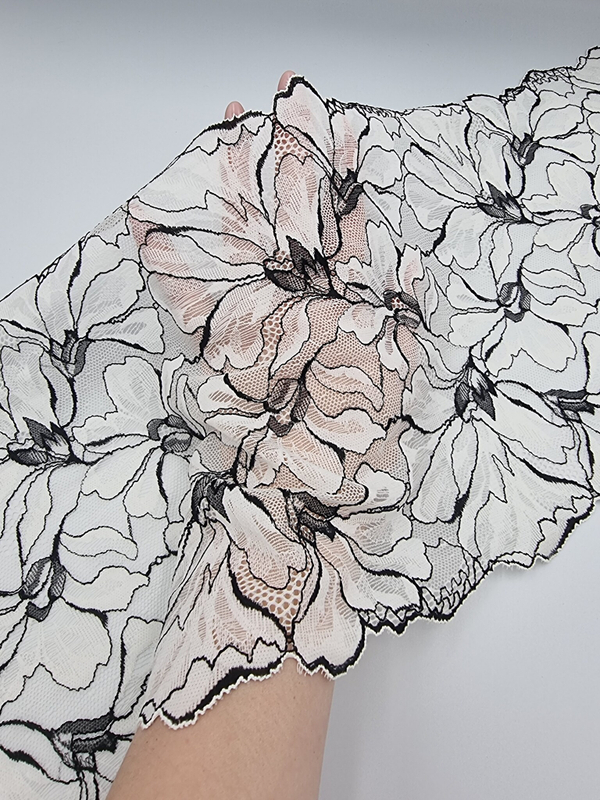 Кружево эластичное белый/чёрный К716