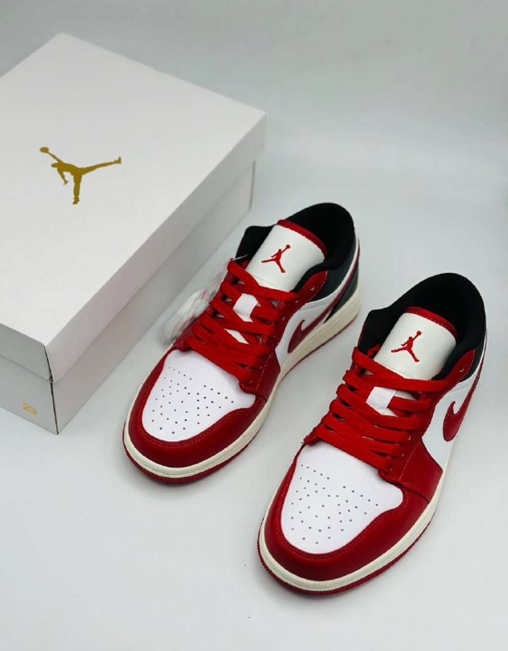 Кроссовки NIKE AIR JORDAN