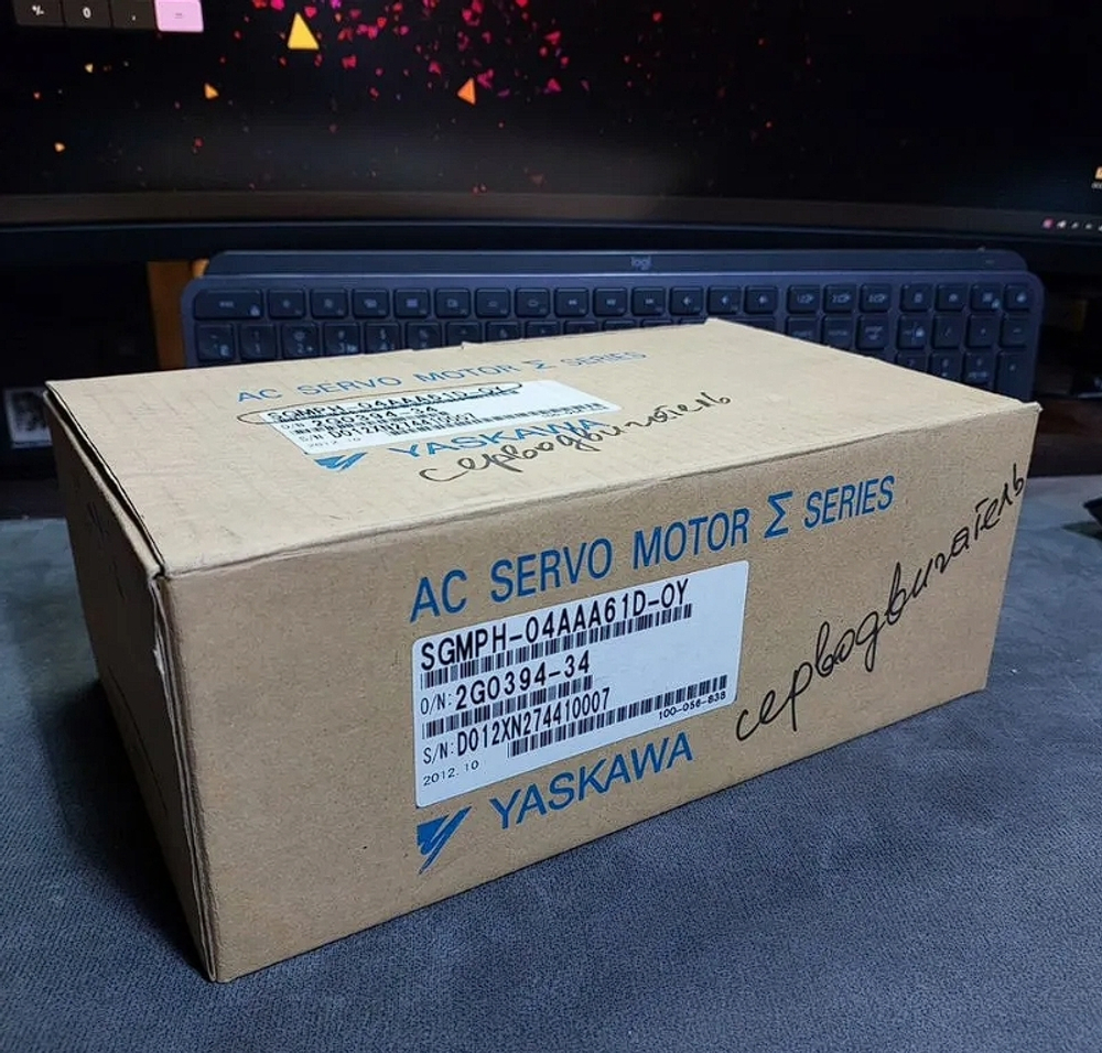 Yaskawa SGMPH-04AAA61D-0Y - Мотор