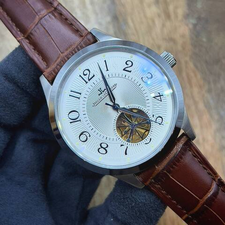 Часы Jaeger-LeCoultre