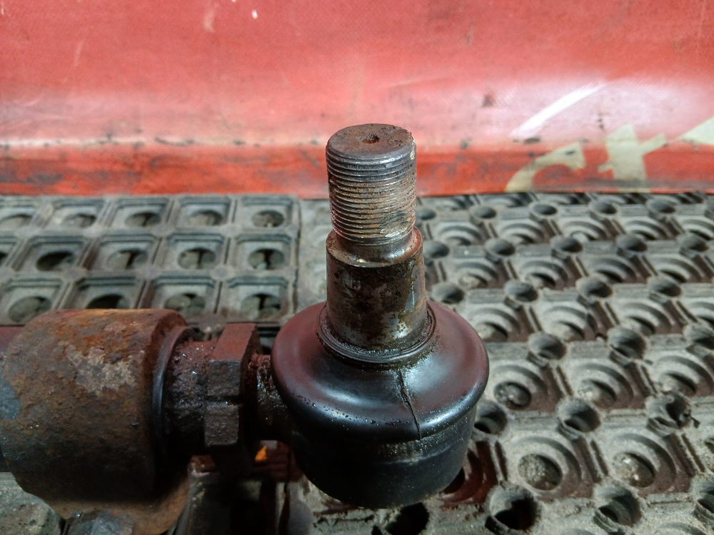 Тяга рулевая продольная 2018г.