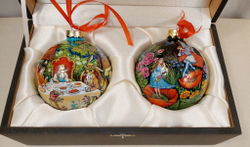 Набор новогодних шаров с полной росписью "Алиса в стране чудес" и  "Дюймовочка"