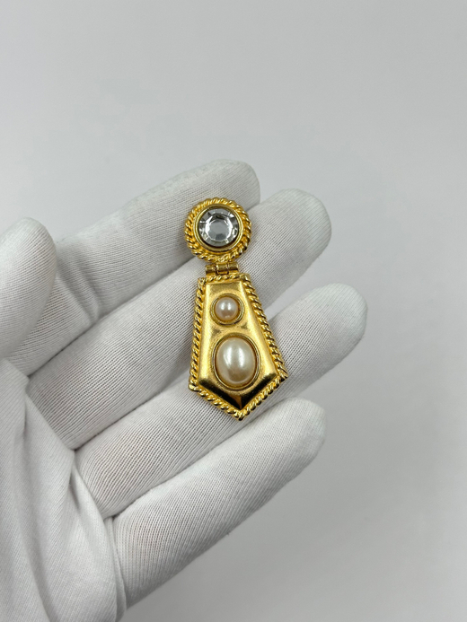 Моносерьга с «жемчугом» и кристаллом TAT