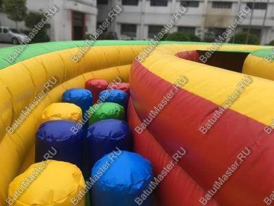 Надувная полоса препятствий "Мощный лабиринт" размер 15*8*6 м
