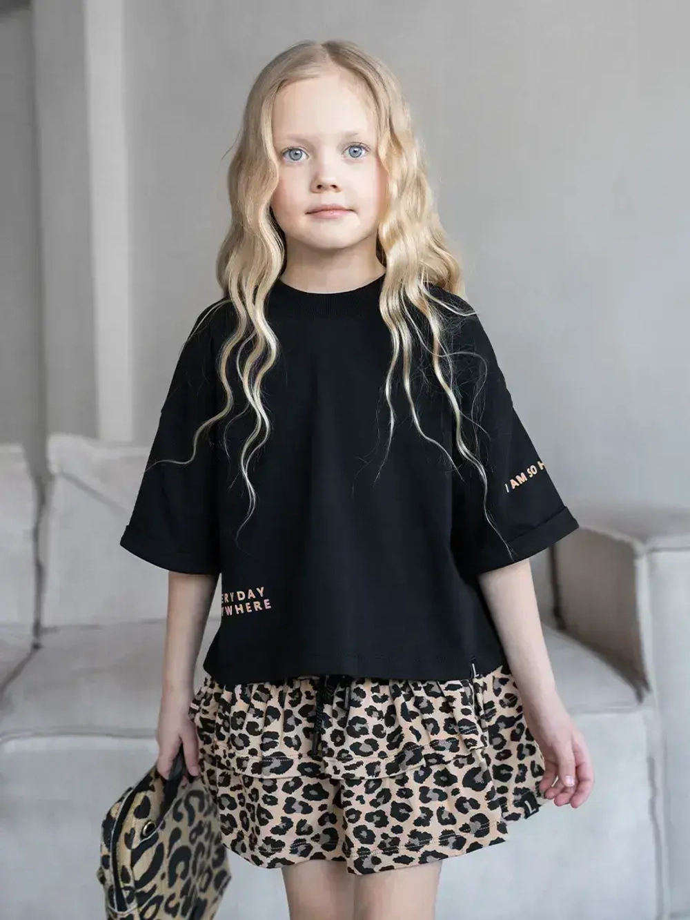 Летний костюм для девочки с юбкой-шорты