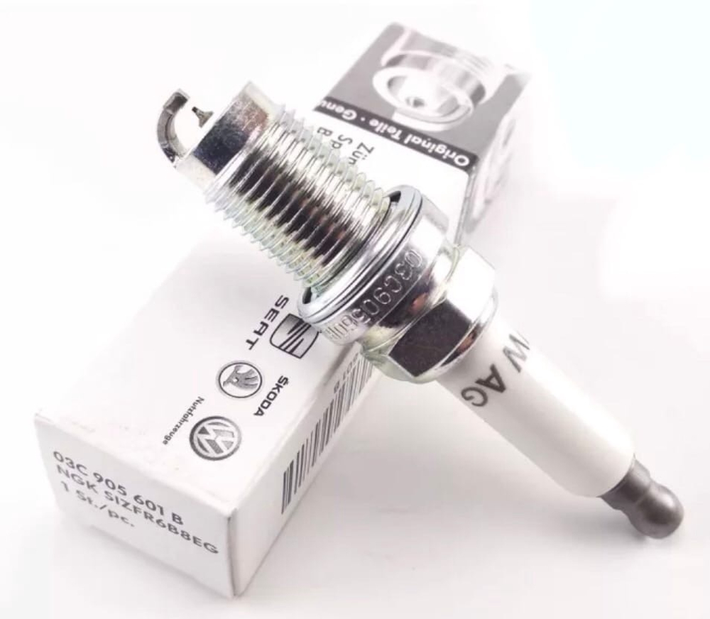 Свеча зажигания ОРИГИНАЛ VAG 03C905601B Longlife