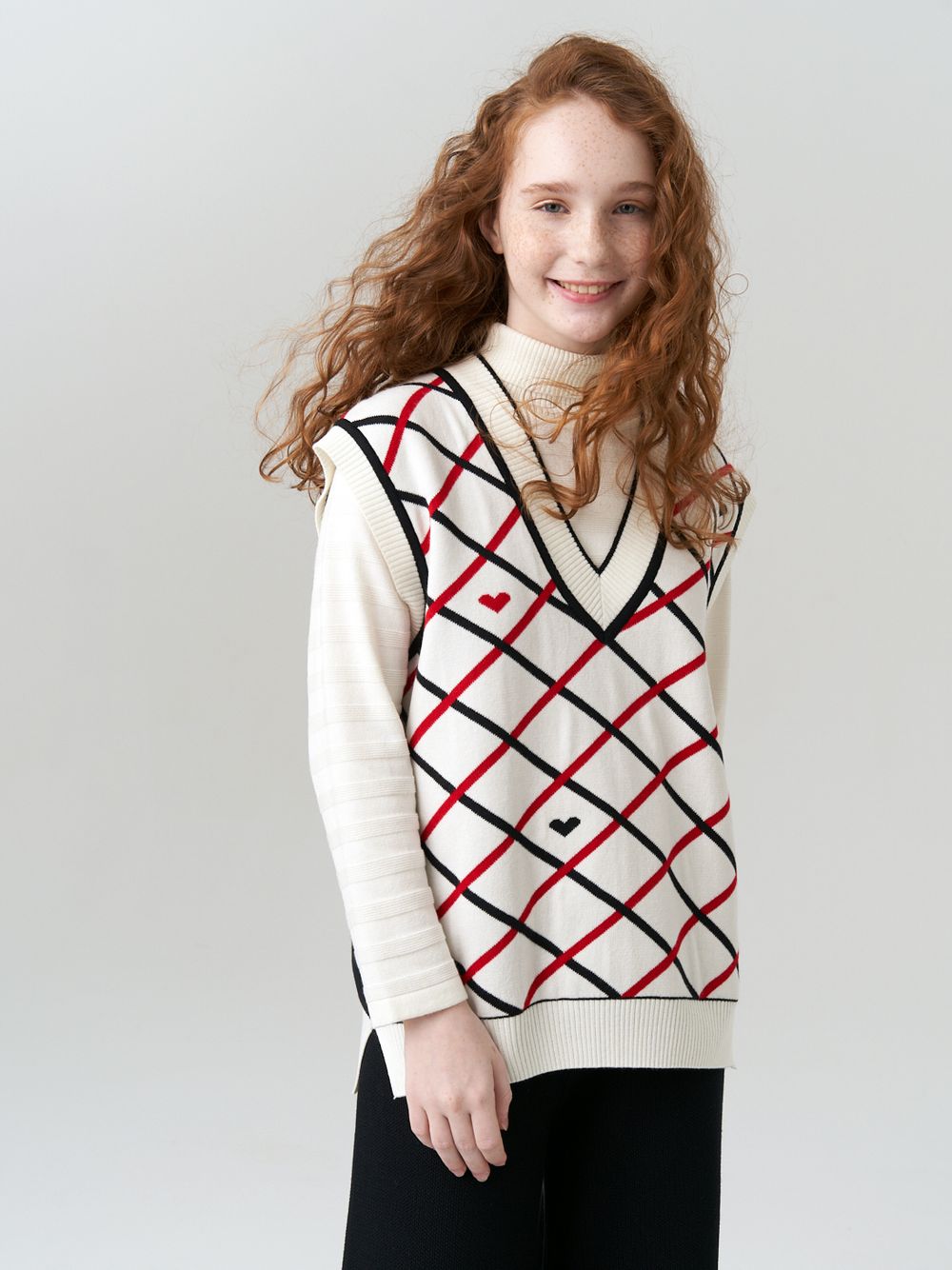 Жилетка в школу для девочки AT1011 черный-молочный