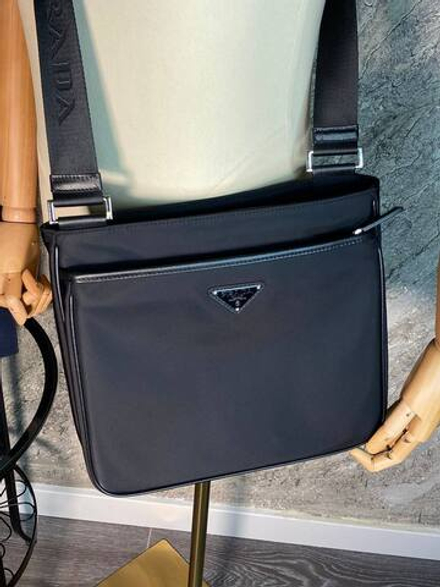 Сумка- мессенджер Prada
