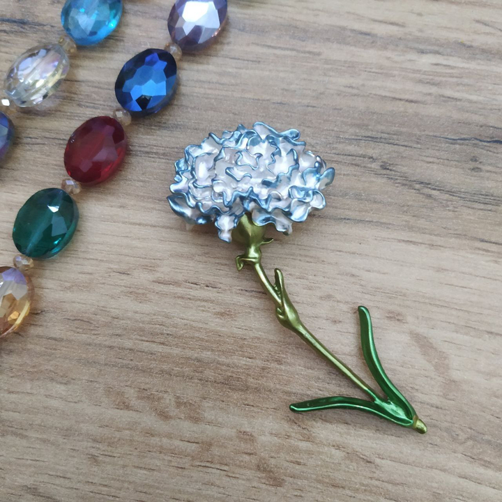 Брошь-кулон Гвоздика белая с голубым эмаль цветная металл золотистый