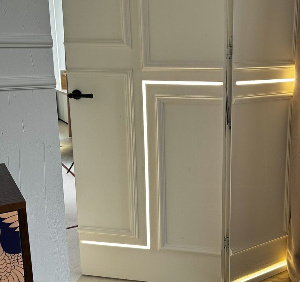 Декоративный стеновой профиль Pro Design 536 черный, 2700x15x17,5 мм