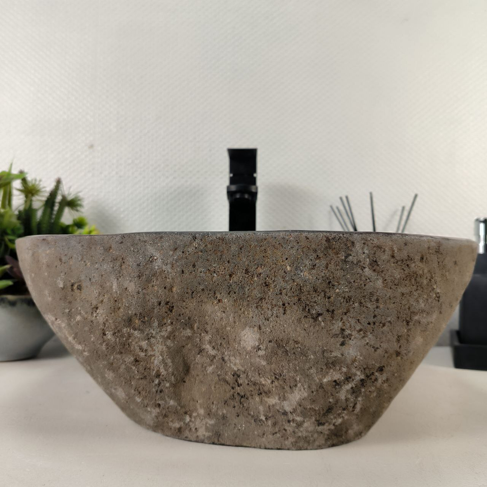 Раковина из речного камня RS-65093 46*40*15 0861