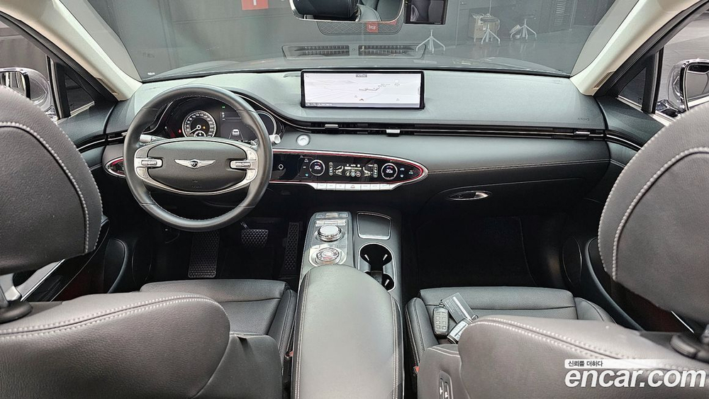 Genesis GV70 2.5T Бензин 2WD (01.2021)