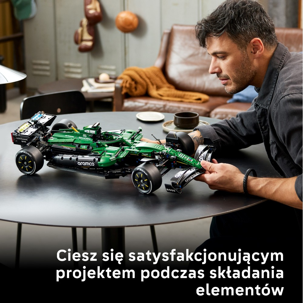 Конструктор LEGO Technic Aston Martin Aramco AMR 4224025 — фото 6