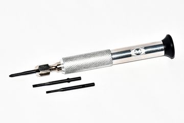 Отвертка ОМ - 101 с 3 насадками