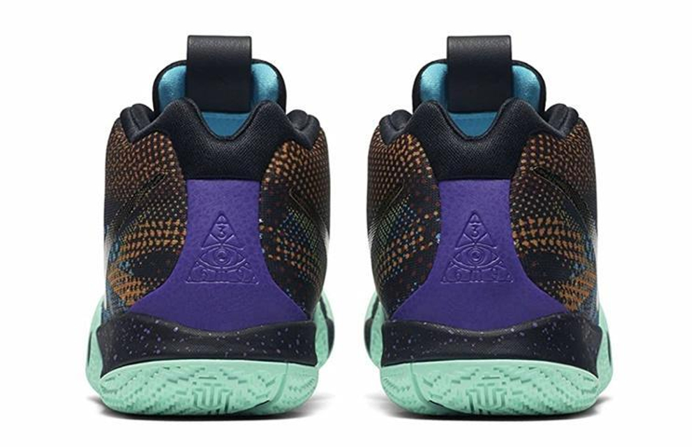 Кроссовки Nike Kyrie 4 Mamba Mentality GS (Подростковая размерная сетка)