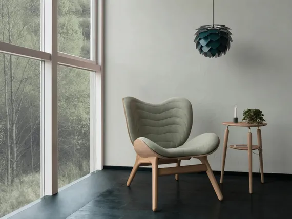 Кресло Umage A Conversation Piece, темный дуб с серой обивкой