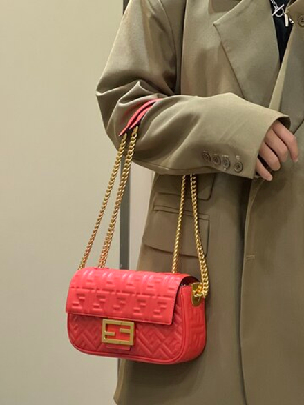 Fendi Baguette Chain Bag 24 cm