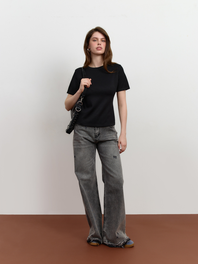 Футболка приталенного силуэта