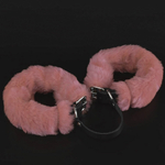 Черные кожаные оковы со съемной розовой опушкой (Цвет: черный с розовым)