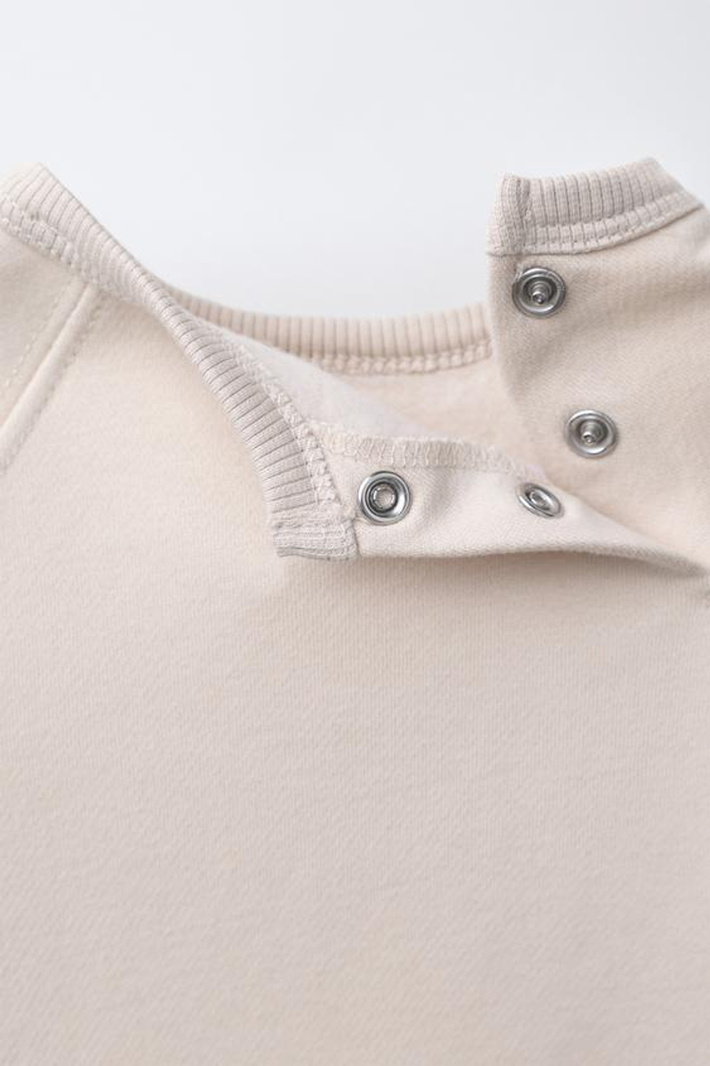 ZARA КОМБИНЕЗОН ИЗ ФЛИСА С ВЫШИВКОЙ «МЕДВЕДЬ», ЭКРЮ