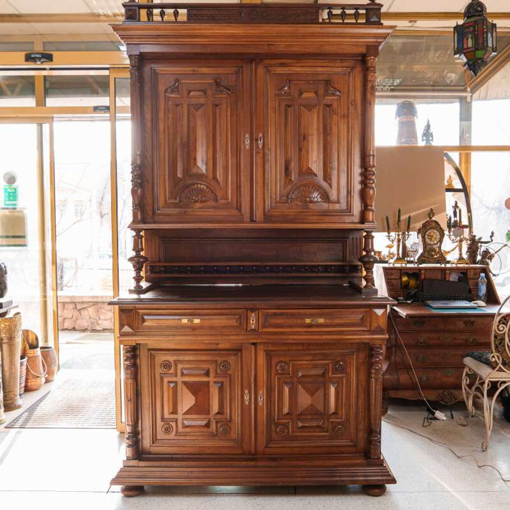 Буфет в стиле Ренессанс