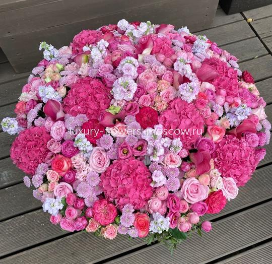 Сборная корзина микс с гортензиями 5