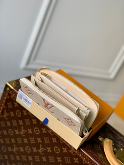 Louis Vuitton Zippy Wallet