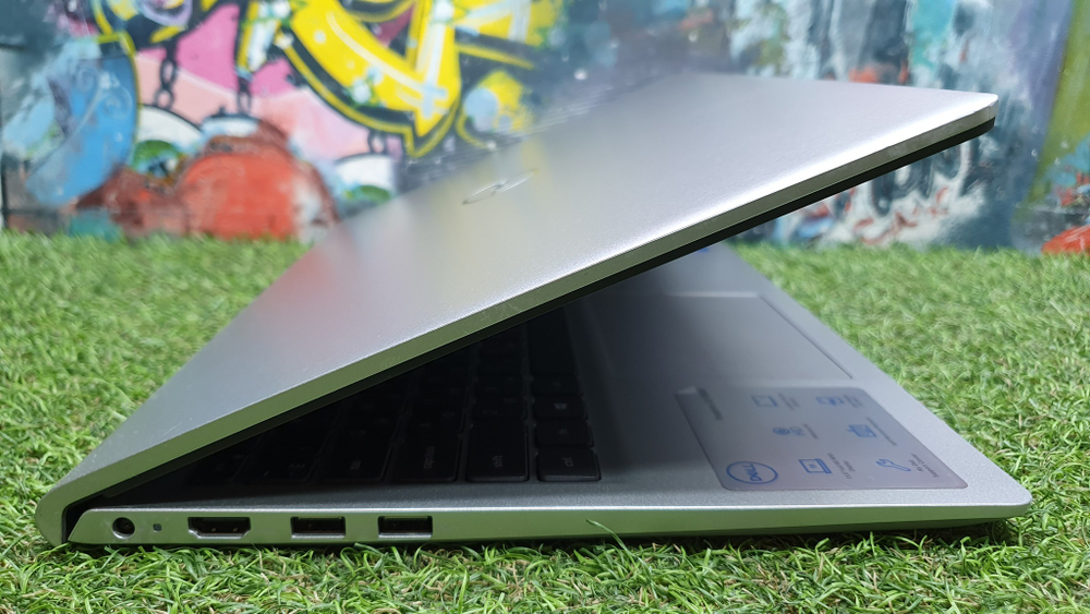 Ноутбук Dell i5-11/8Gb/FHD/Inspiron 3511 P112F001/Windows 10