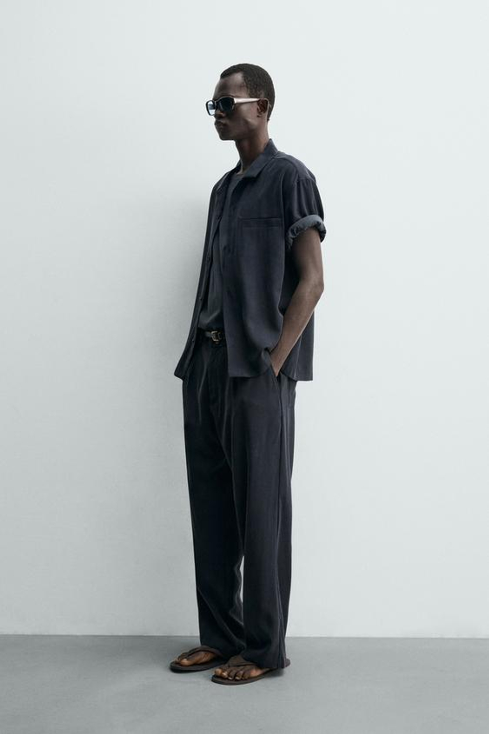 ZARA СТРУЯЩИЕСЯ БРЮКИ RELAXED FIT, СЕРО-СИНИЙ