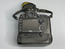 Nikon D800 + BG-2H 141.000 кадров