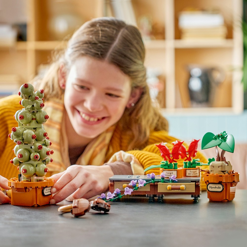Конструктор LEGO Harry Potter 76474 Растения с урока Травологии в Хогвартсе — фото 7