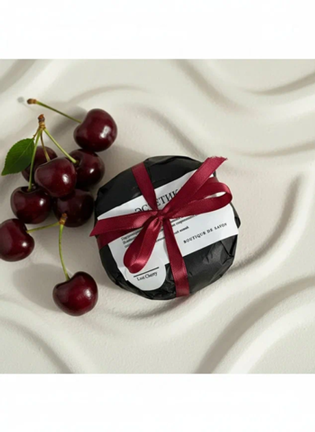 BOUTIQUE DE SAVON Масляная плитка-шайба для тела Вишня, миндаль и амбра (по мотивам Lost Cherry)