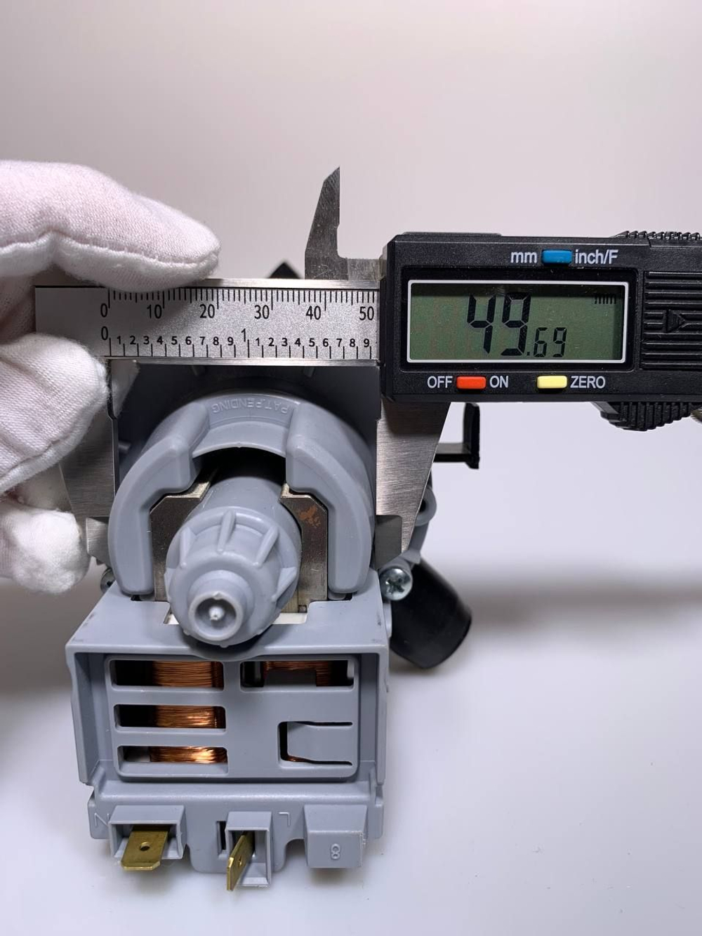 Насос для BOSCH 30W 3 защелки клеммы вперед вместе, с улиткой 141896