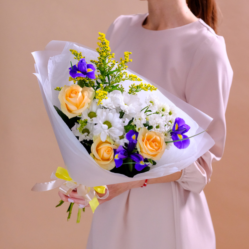 Купить Букет-комплимент с персиковыми розами #58