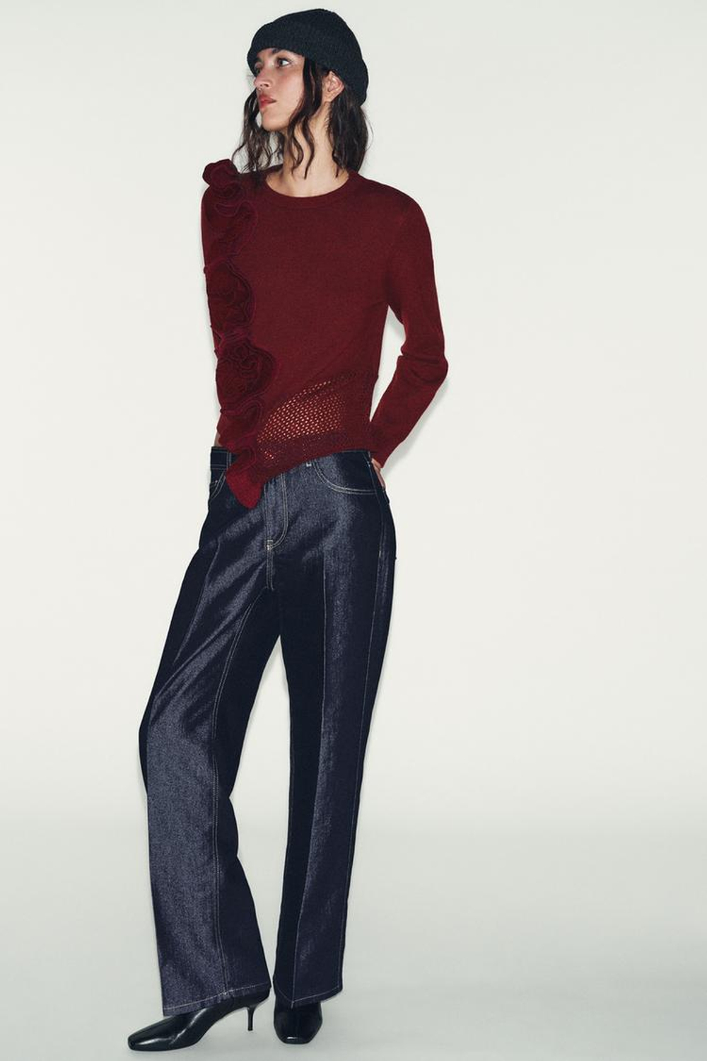 ZARA СВИТЕР ИЗ РЕЛЬЕФНОГО ТРИКОТАЖА С ЦВЕТАМИ, БУРГУНДИ