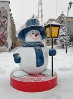 Уличная фигура "Снеговик с фонарем"