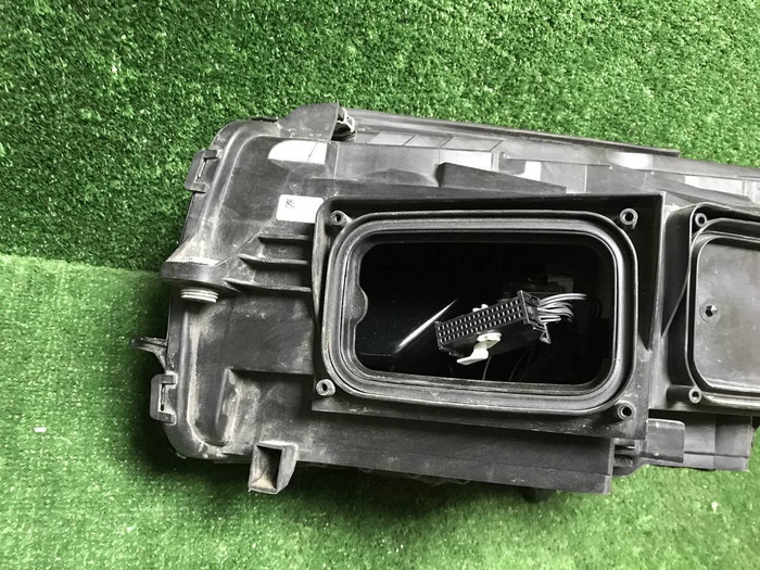 Фара правая Mercedes GLC X253 (2015-2019) LED