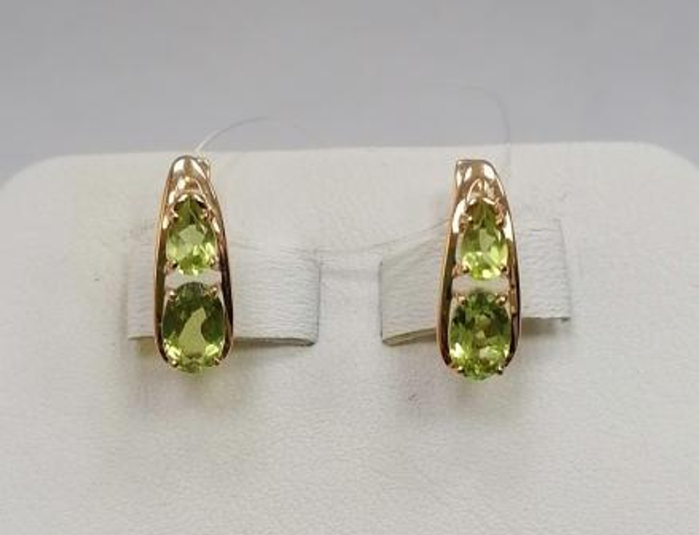 Серьги из золота с хризолитом