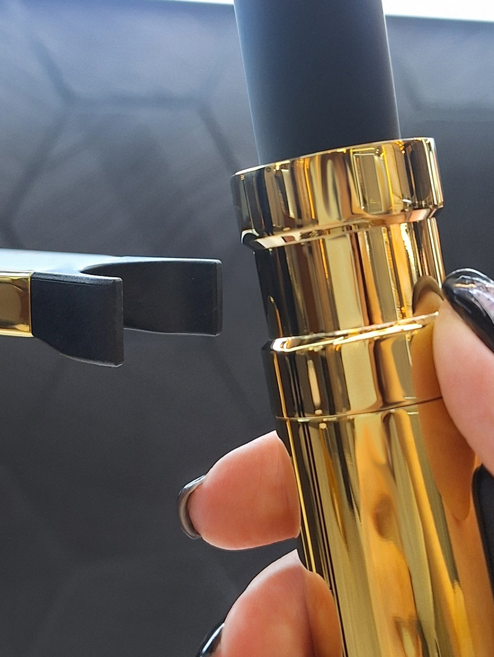 Смеситель для кухни с гибким изливом AltroBagno Flusso 050205 Gl