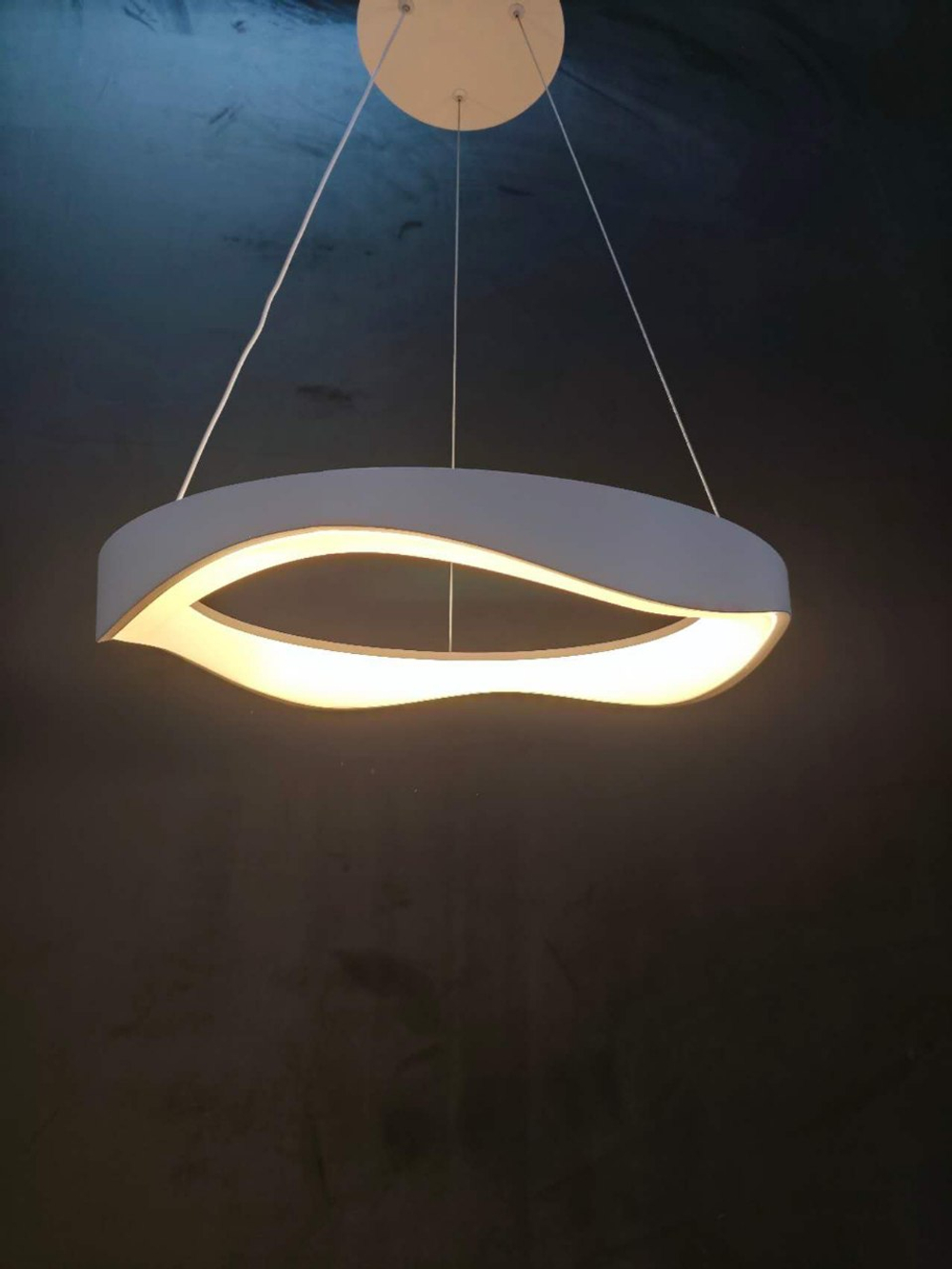 Люстра подвесная светодиодная Lanbos Melty, 120 Вт LED, до 25 кв м, белая