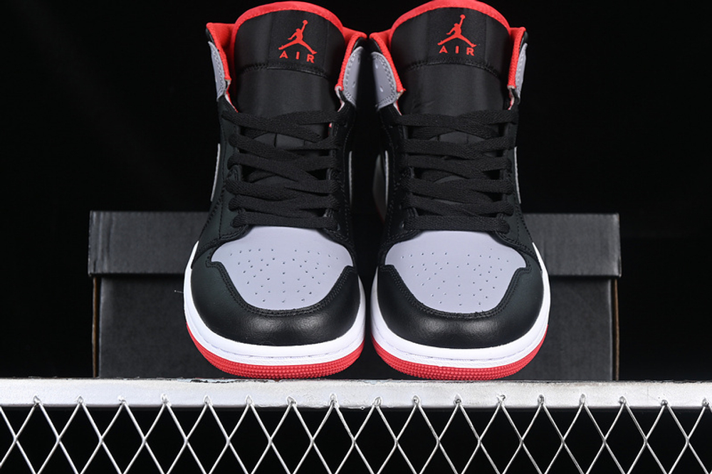 Air Jordan 1 Mid "Black Cement"